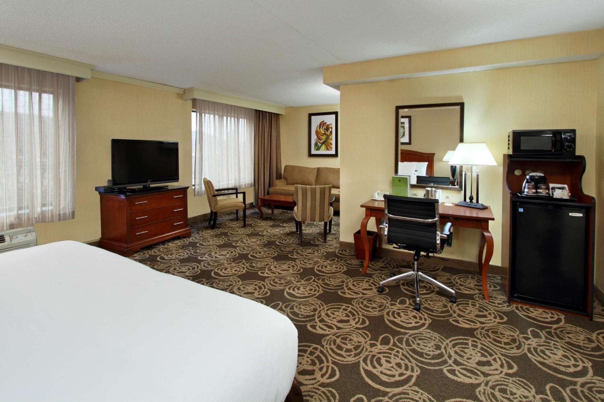 Doubletree By Hilton Mahwah Hotell Eksteriør bilde