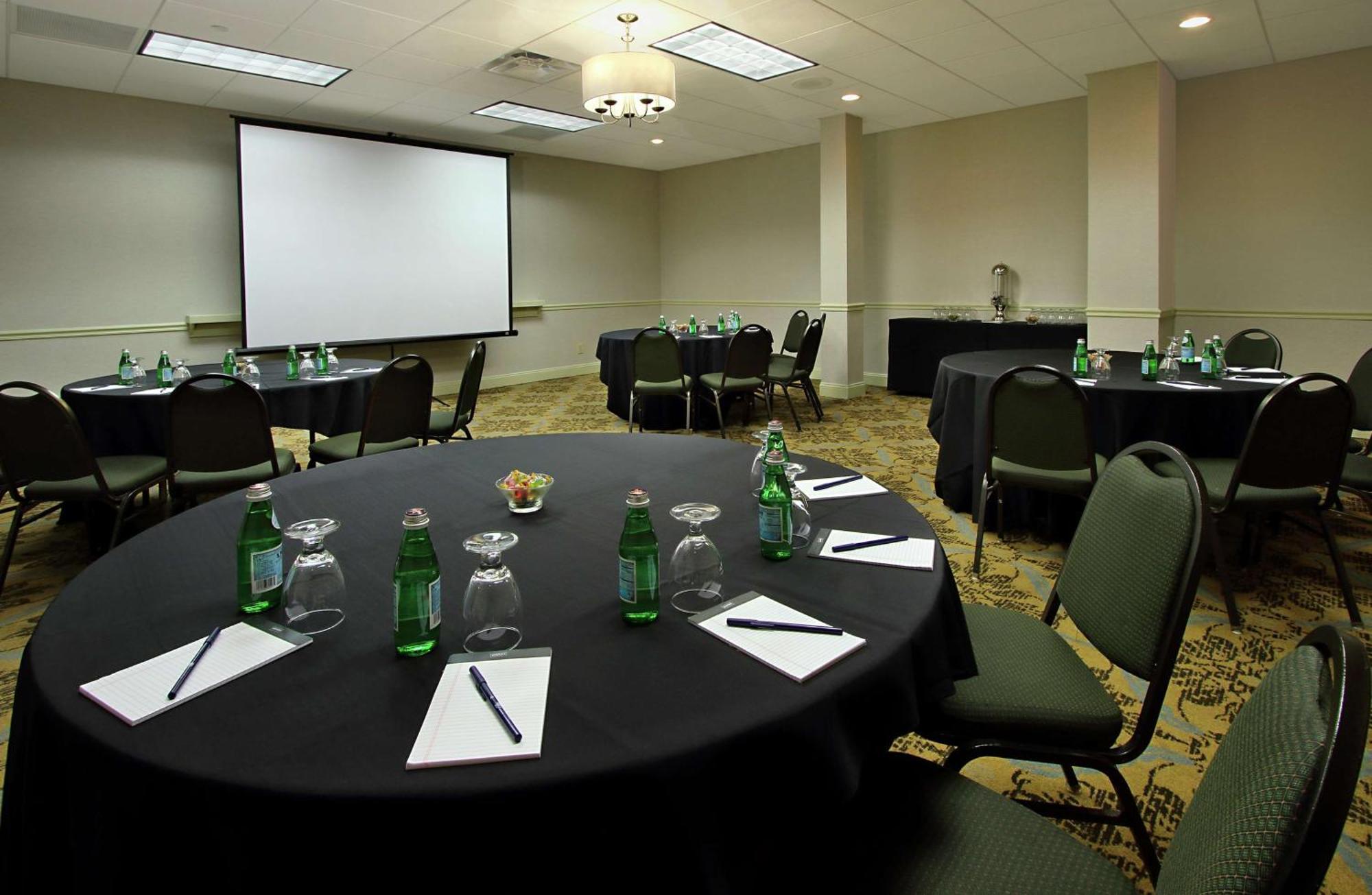 Doubletree By Hilton Mahwah Hotell Eksteriør bilde