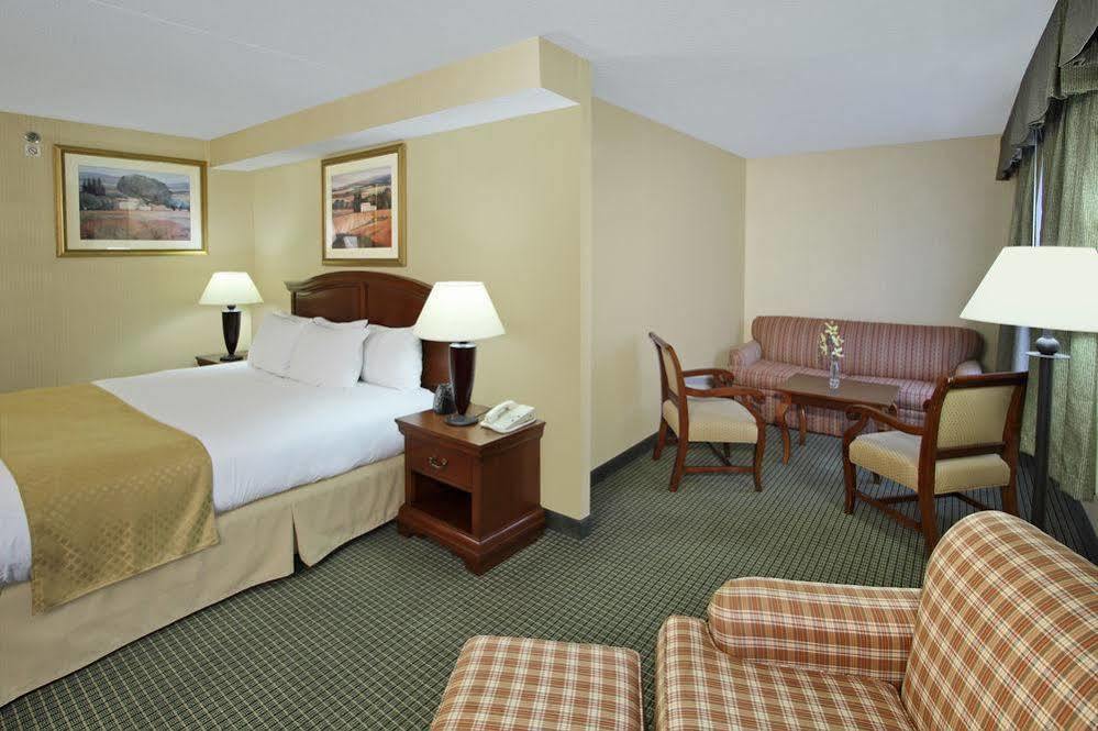 Doubletree By Hilton Mahwah Hotell Eksteriør bilde
