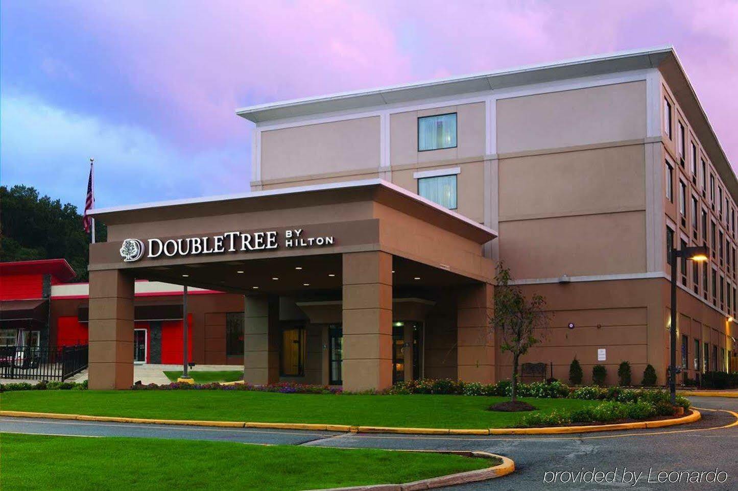 Doubletree By Hilton Mahwah Hotell Eksteriør bilde